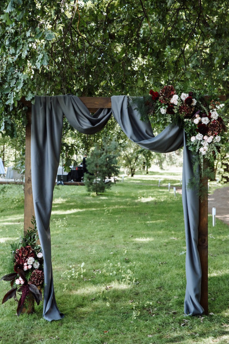 Stoffe für Traubogen, Pavillon, Trau Bogen und Hochzeit mieten