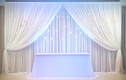 Brautpaartisch und Rückwand Set Kira für deutsch türkische russische Hochzeit mieten beim Deko Verleih günstig leihen StasEvents