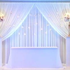 Brautpaartisch und Rückwand Set Kira für deutsch türkische russische Hochzeit mieten beim Deko Verleih günstig leihen StasEvents