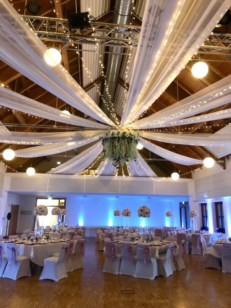 20 Stück Silberne Stern-Wirbel & 20 Sterne Als Hängebdekoration – Für Hochzeit, Abschlussfeier, Babyparty & Partys (Decken-Deko)
